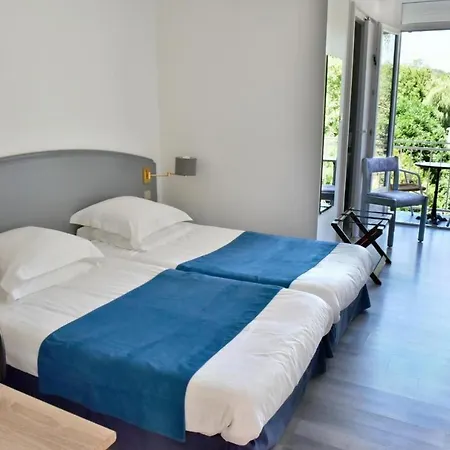Domaine De Lacave Hotel 2*